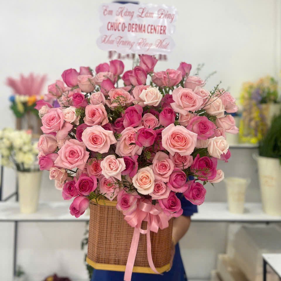Giỏ hoa chúc mừng khia trương hồng phát, chúc mừng sinh nhật đẹp