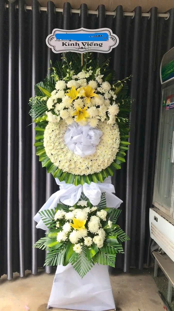 Kệ hoa chia buồn, lẵng hoa viếng đám tang
